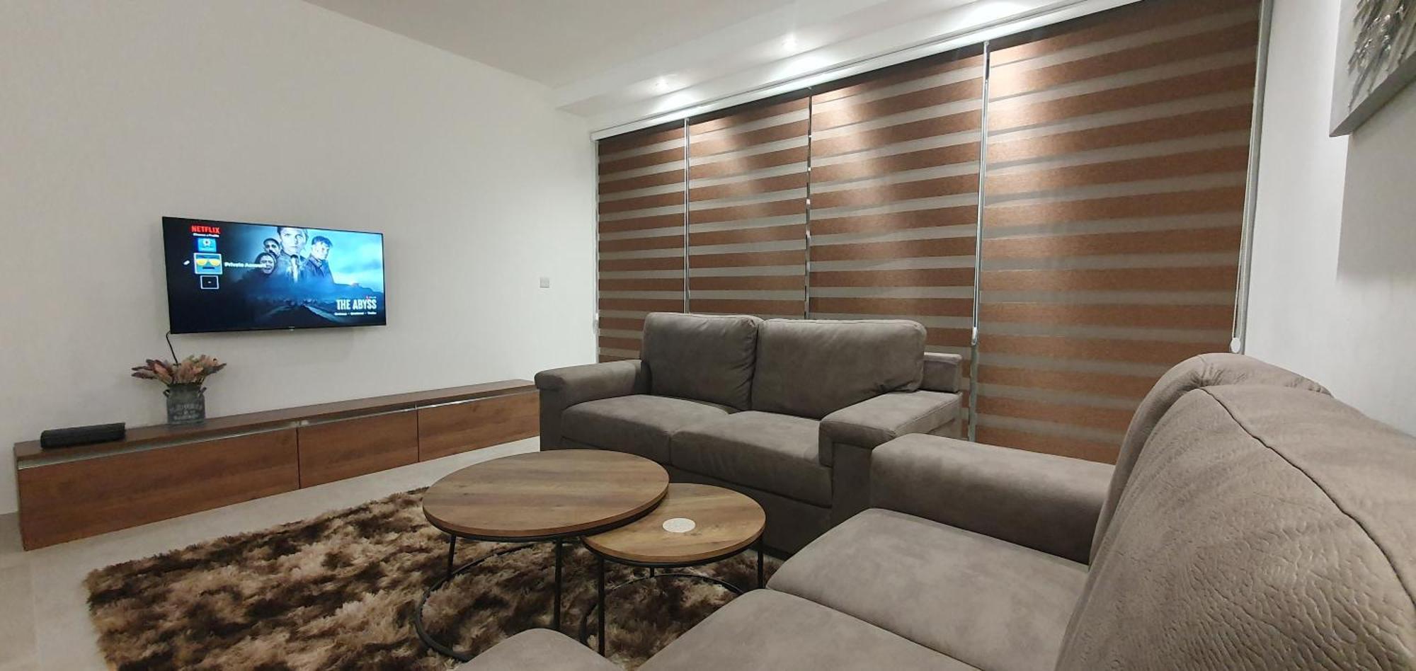 Centre Point Comfort Apartment St. Paul's Bay Ngoại thất bức ảnh