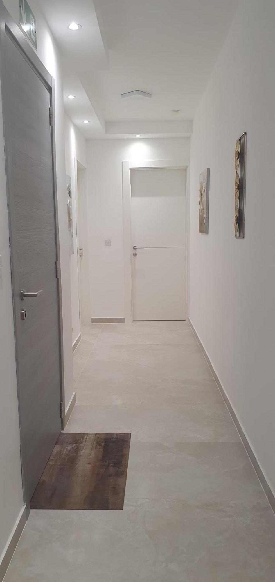 Centre Point Comfort Apartment St. Paul's Bay Ngoại thất bức ảnh