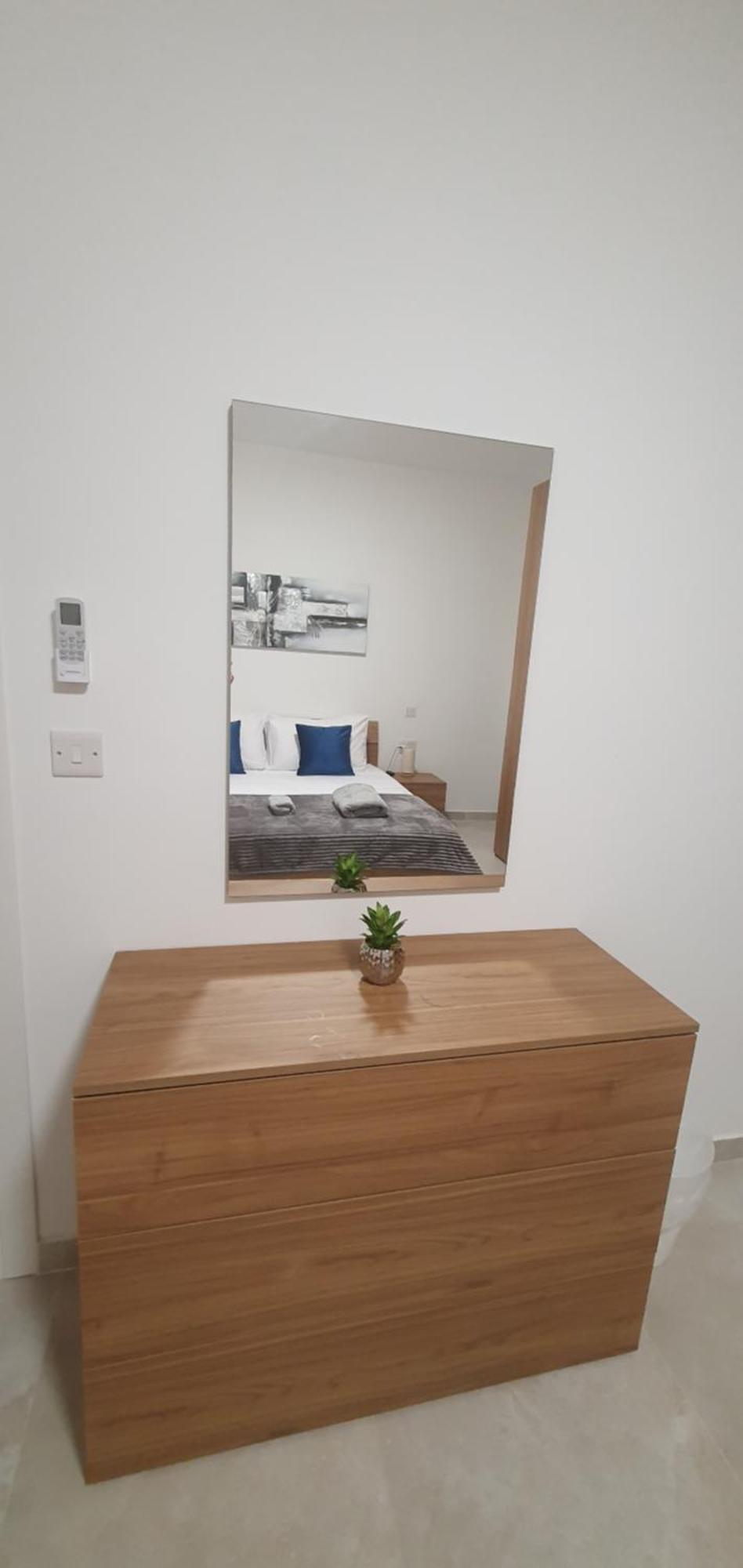 Centre Point Comfort Apartment St. Paul's Bay Ngoại thất bức ảnh