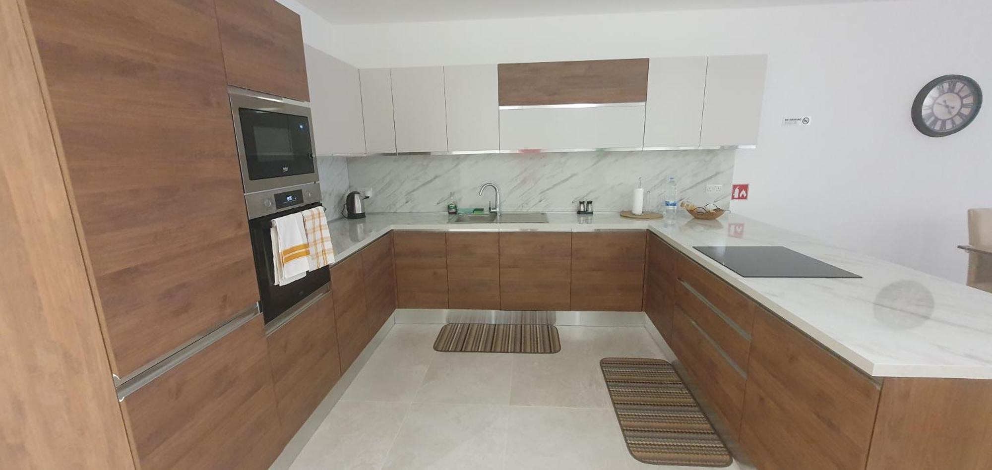 Centre Point Comfort Apartment St. Paul's Bay Ngoại thất bức ảnh
